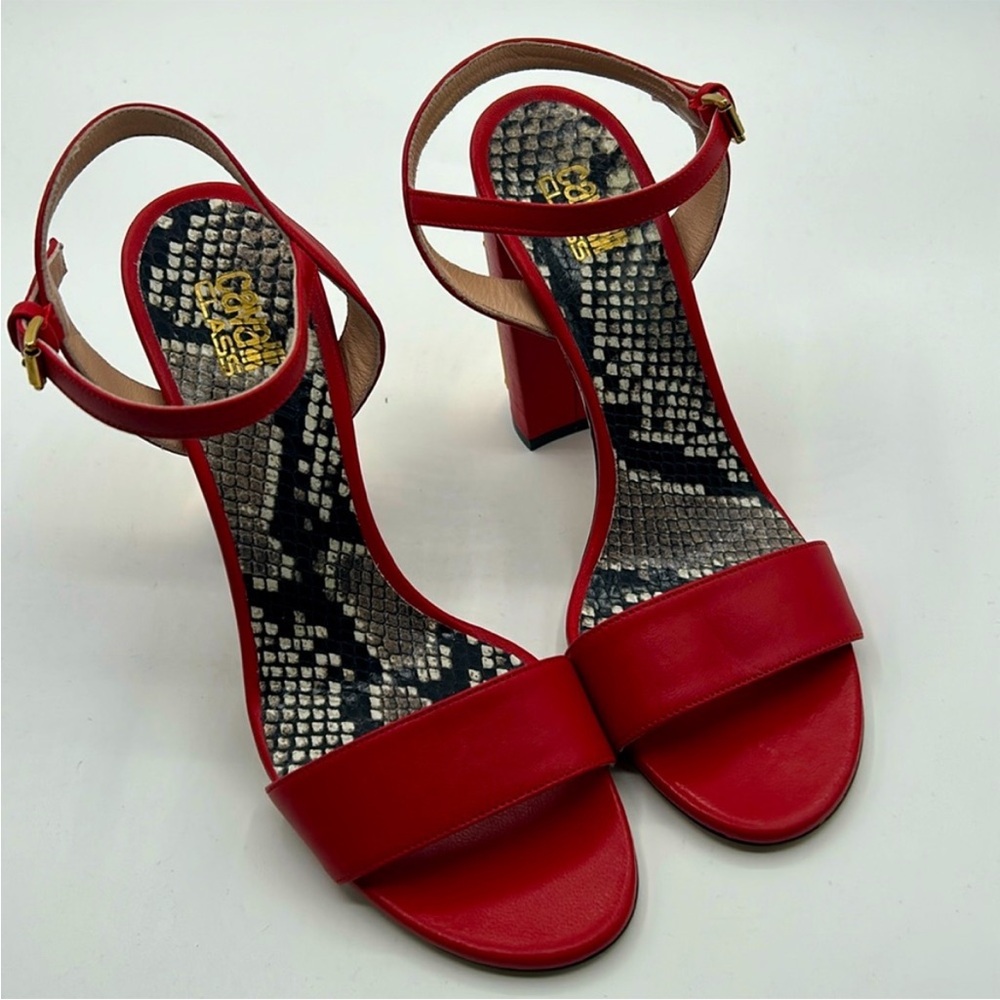Cavalli Class by Robert Cavalli Leather Red
Block Heel size 39 Italian 9 US
